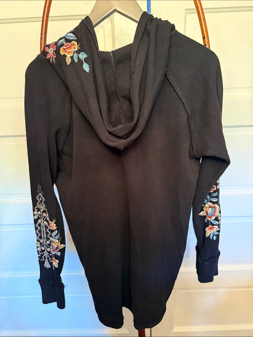 Johnny Was Embroidered Floral Thermal Hoodie Tunic Boho Black Large - Picture 4 of 9